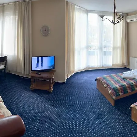 Hotell Rotasar 2*