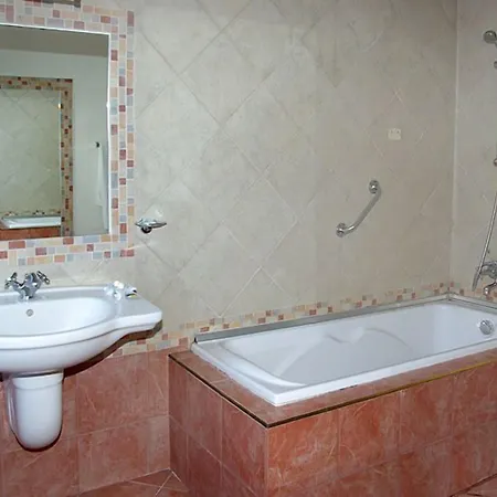 فندق Rotasar